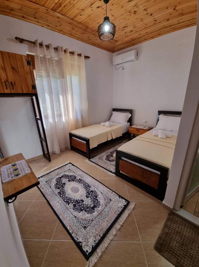 B Vishe Hostal